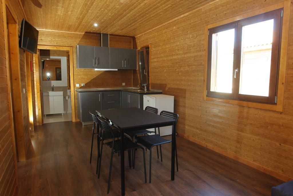 Douro Camping Hotel Miranda do Douro Ngoại thất bức ảnh