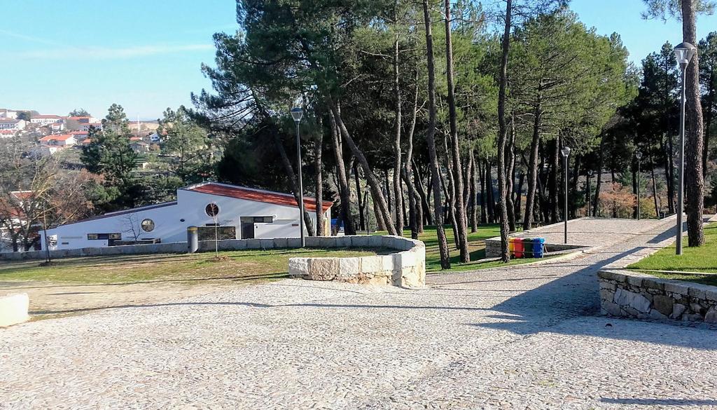 Douro Camping Hotel Miranda do Douro Ngoại thất bức ảnh